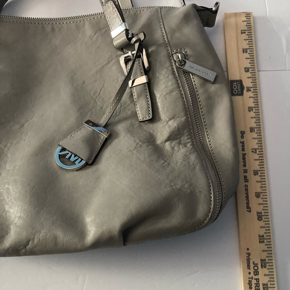 Michael Kors Gray leather bag with studded handles and Shoulder strap - Picture 12 of 13
